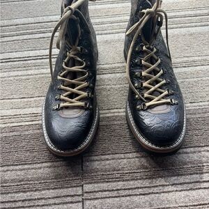 Stylish Black Patterned Men's Boots